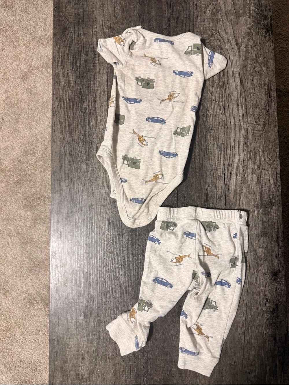 Neutral Transport-Print Kids Pajama Set - Grey with Blue & Green